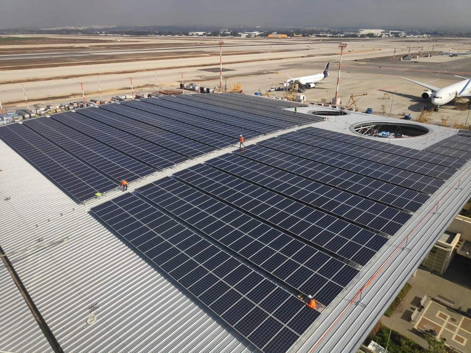 Capannoni con impianto fotovoltaico sul tetto nel distretto Vicentino: Ovest, Alto vicentino e Bassanese